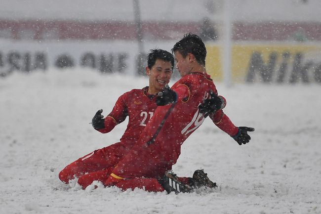 下半场补时3分钟，拜仁3-0斯图加特。